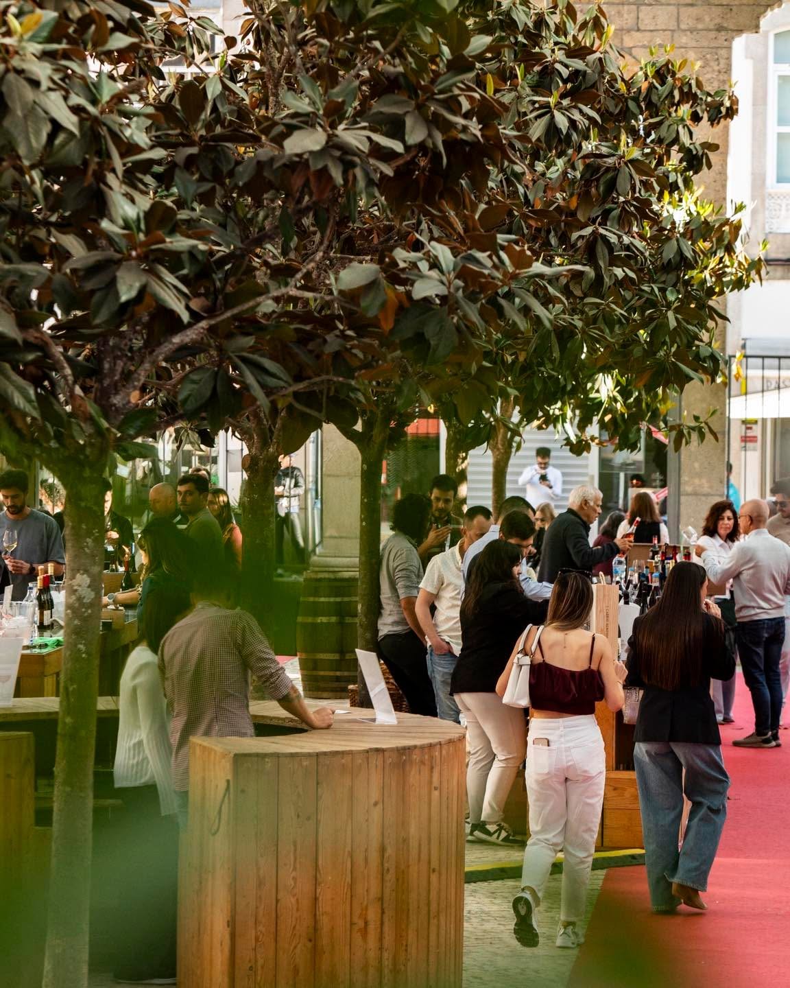 Evento Dão no Mercado com produtores e sabores regionais